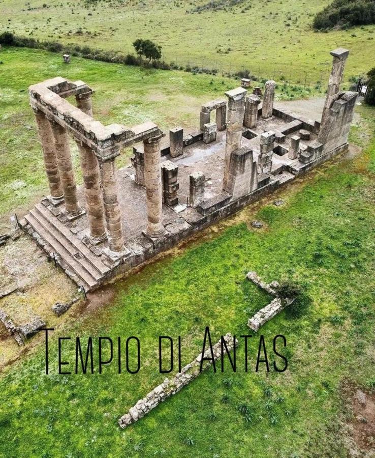 Domus Deiana Case Vacanza San Giovanni Suèrgiu Εξωτερικό φωτογραφία