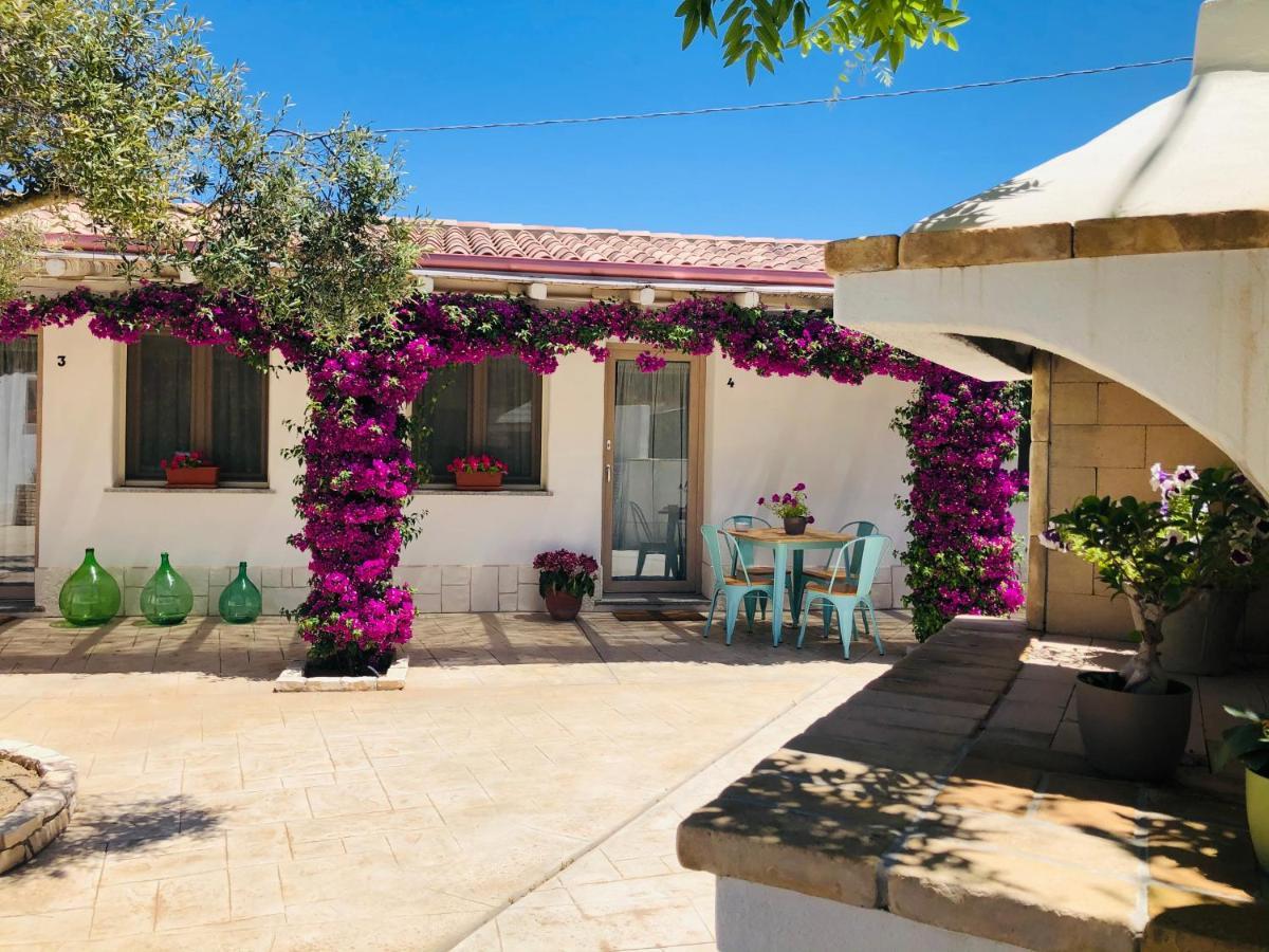 Domus Deiana Case Vacanza San Giovanni Suèrgiu Εξωτερικό φωτογραφία